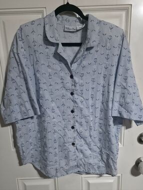Vintage Woman's Light Blue Short Sleeve Button-Up Shirt Size 2X (18/20)